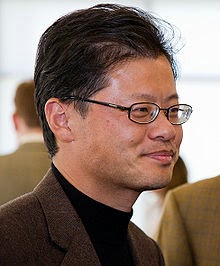 Penemu dan Pendiri Yahoo: Jerry Yang Chih-Yuan dan David Filo didirikan oleh dua orang alumni Universitas Stanford yakni Jerry Yang Chih Penemu dan Pendiri Yahoo: Jerry Yang Chih-Yuan dan David Filo