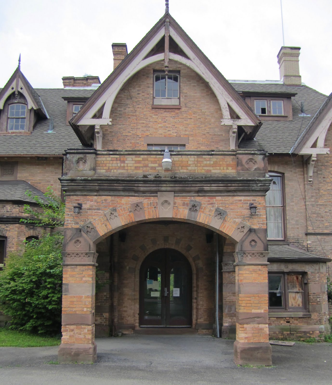BIG OLD HOUSES Tioronda, Beacon, NY