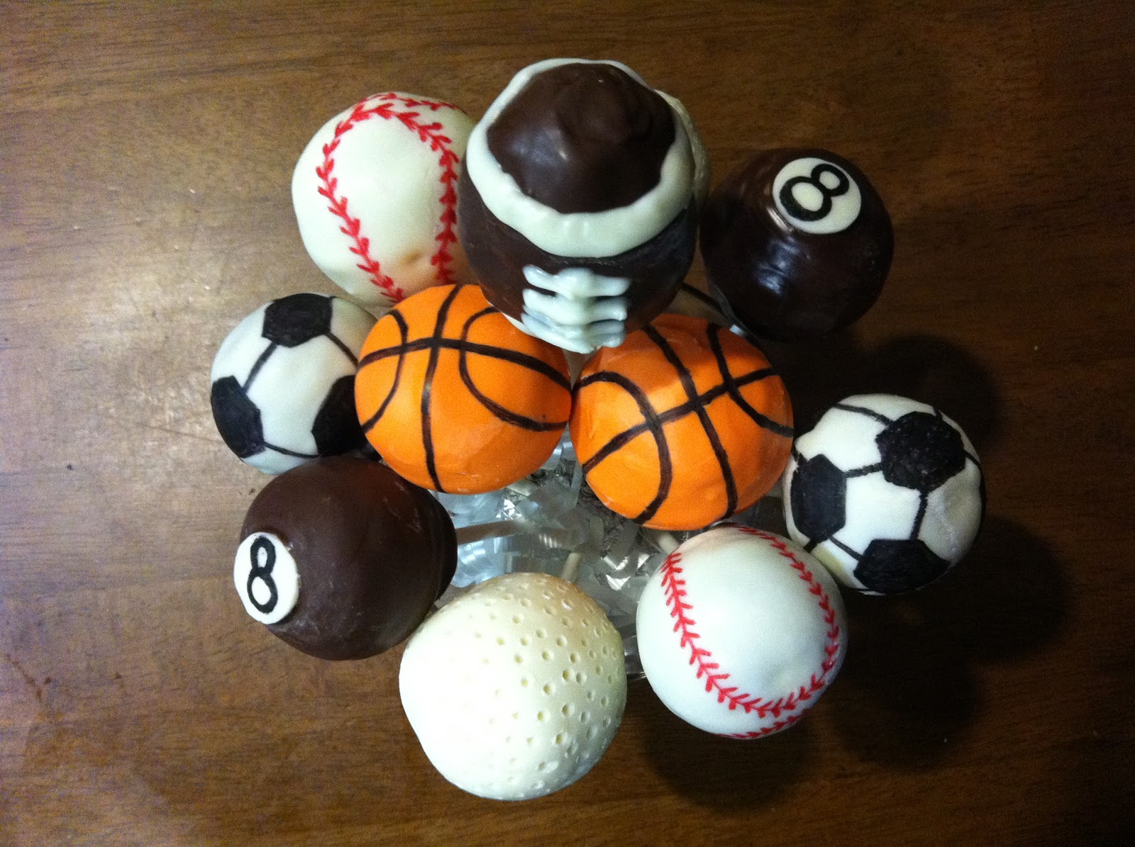 Cake Pop Queens Sports Ball Cake Pops
