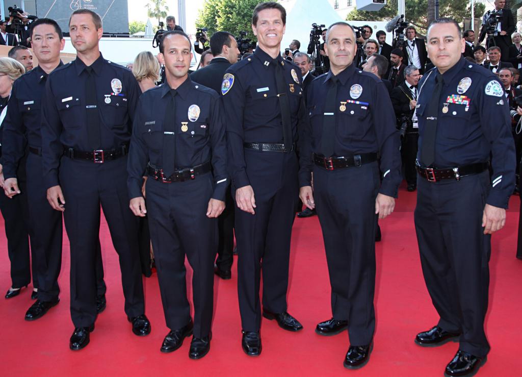 public trust crimes Low clearance rates, especially for violent crimes, reduce public trust in the police and in government as a whole — leading them not to cooperate with either. public trust crimes Low clearance rates, especially for violent crimes, reduce public trust in the police and in government as a whole — leading them not to cooperate with either.