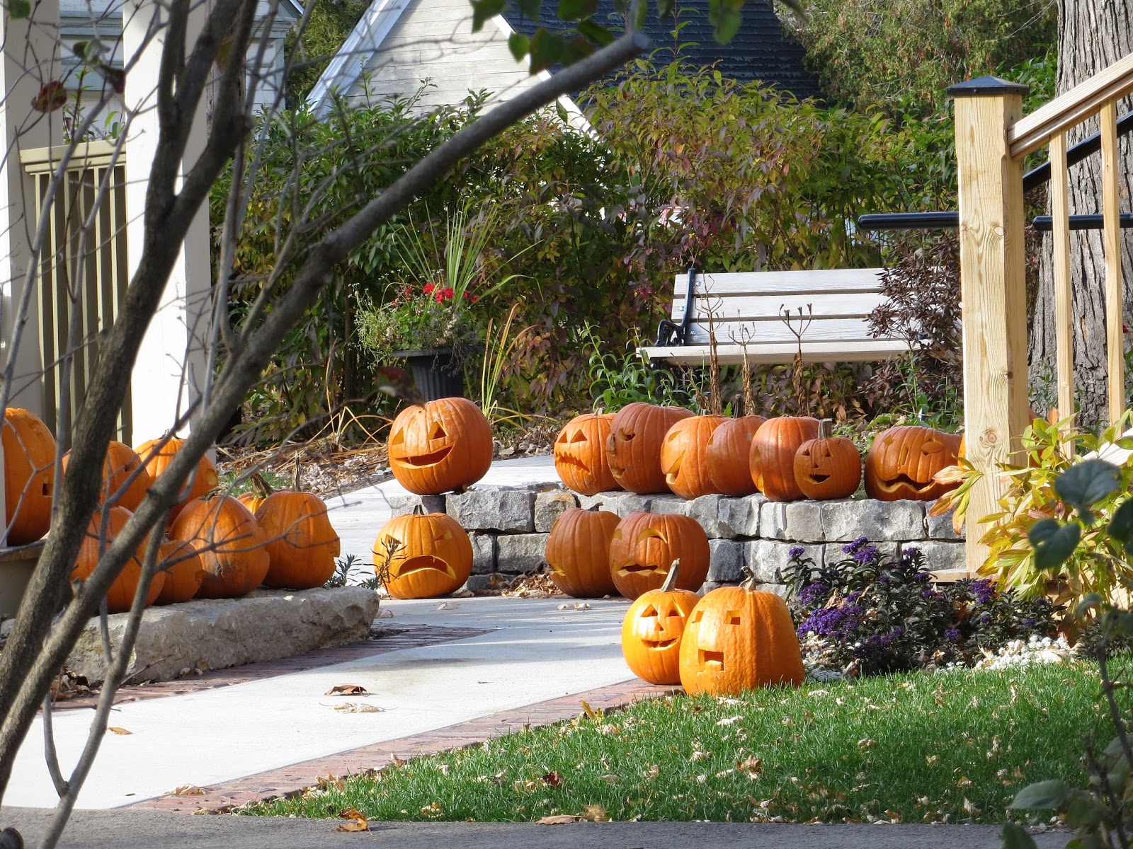 Justine's Halloween A little extra Halloween in Cedarburg