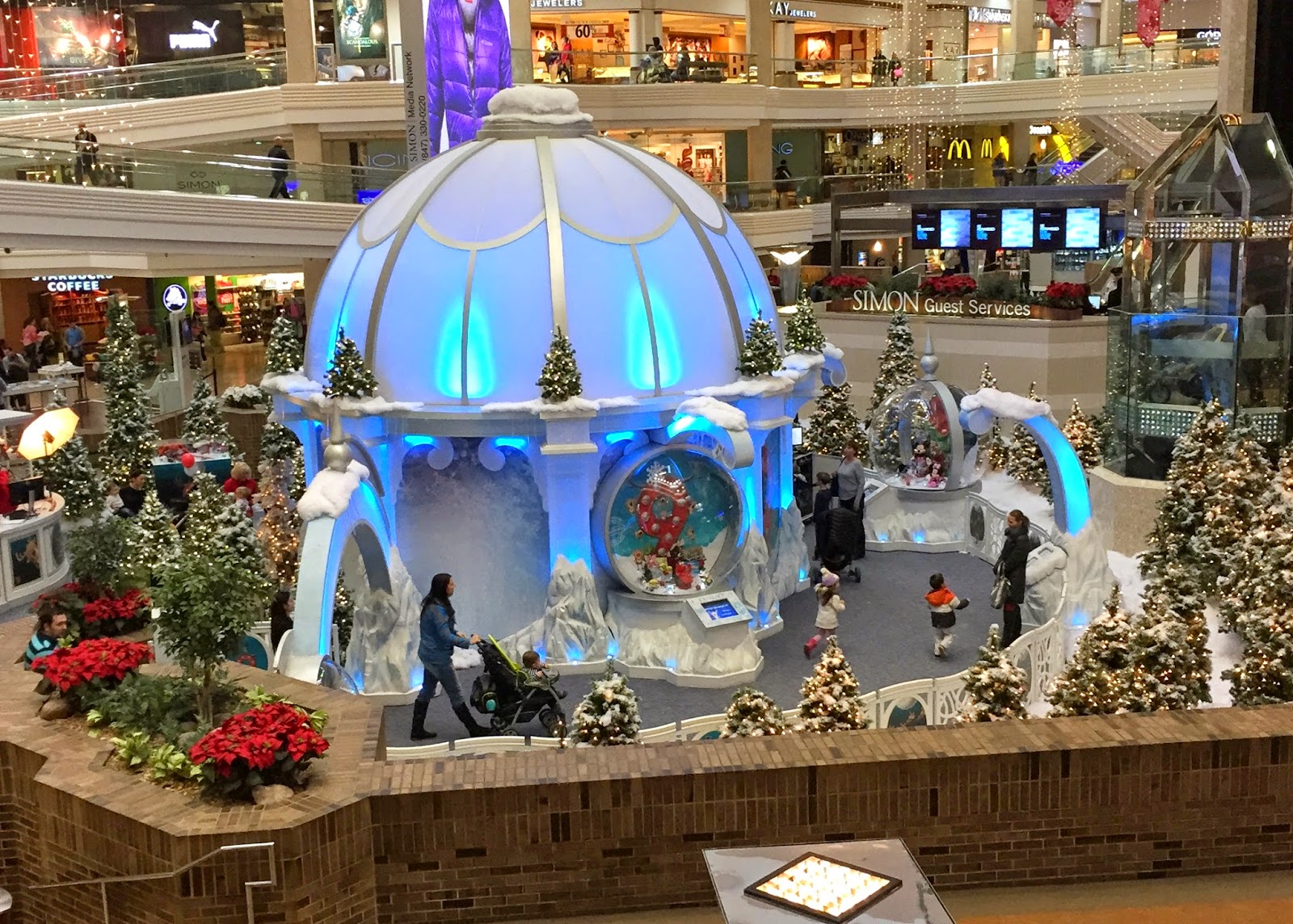 But a new year, new Santa day! This year we adventured to Woodfield
