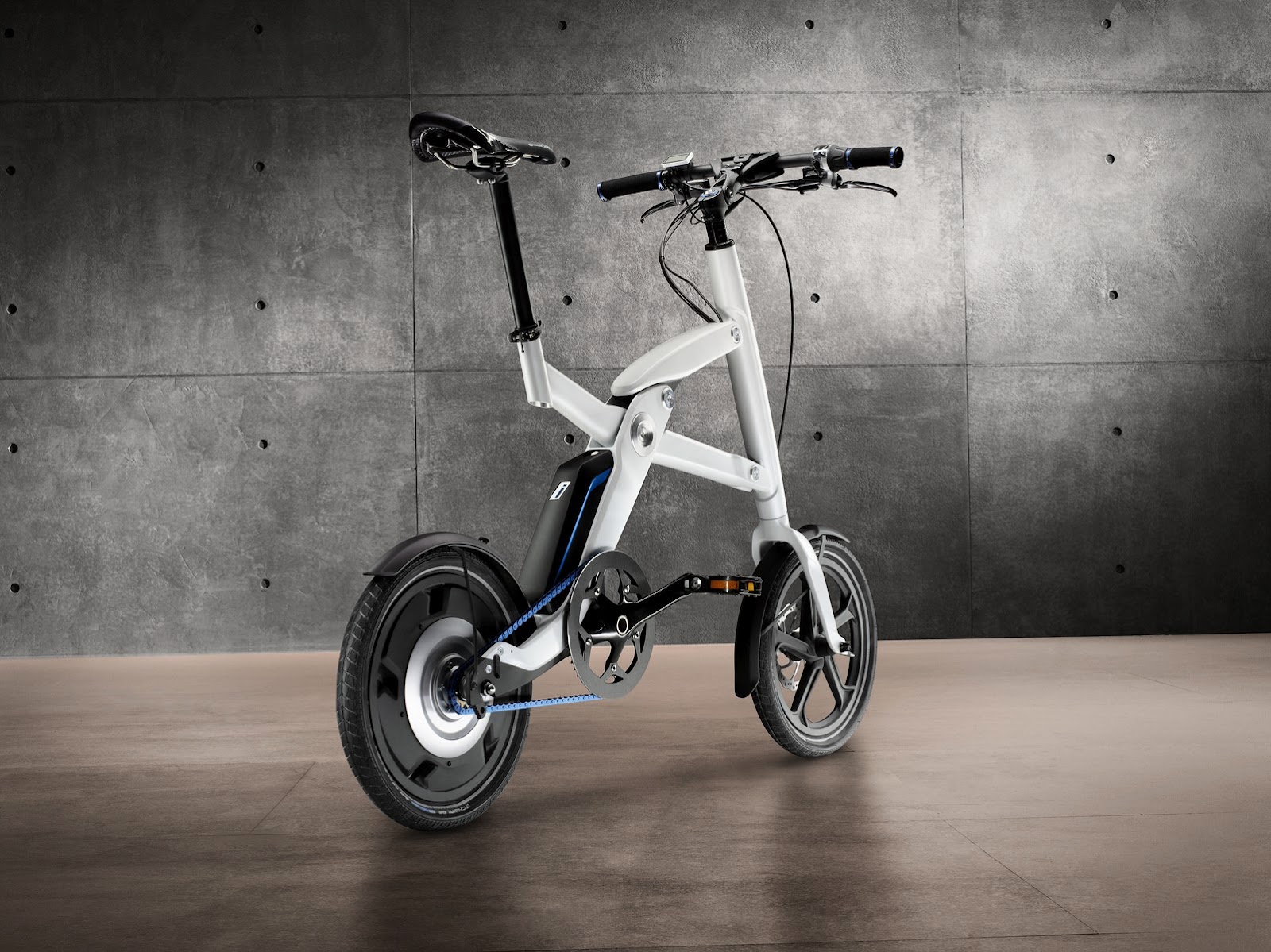 http://4.bp.blogspot.com/-nzfzJBYMhrM/UAWkTustL5I/AAAAAAAAC5U/OJvbouTO4hY/s1600/Bmw_i_Pedelect_Concept_Design_Bicycle_HD_Wallpaper-CarWallBase.Blogspot.Com.jpg