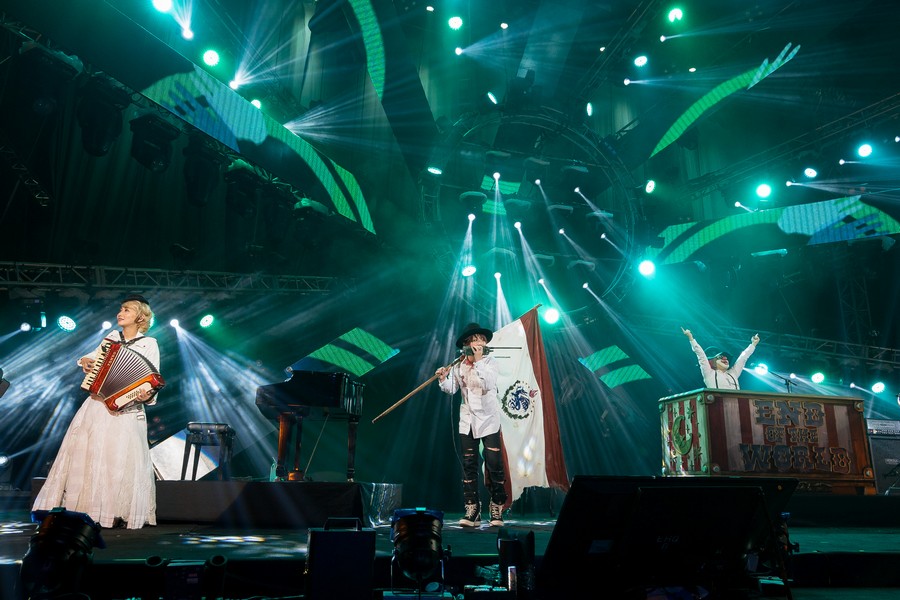 Saori, Fukase and DJ LOVE at MTV World Stage Malaysia 2015