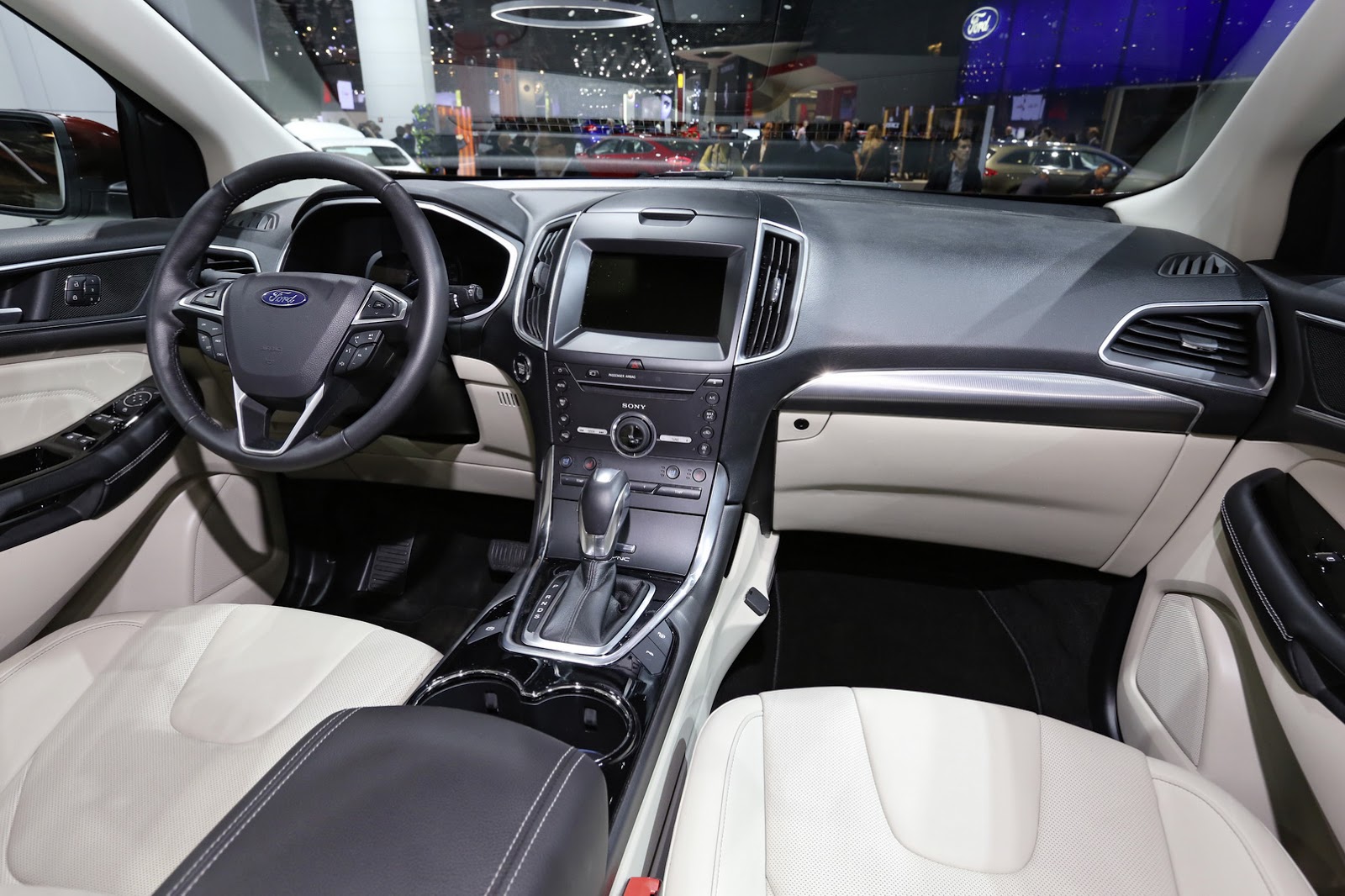 New Ford Edge Debuts in Paris with a Pair of Diesel ...
