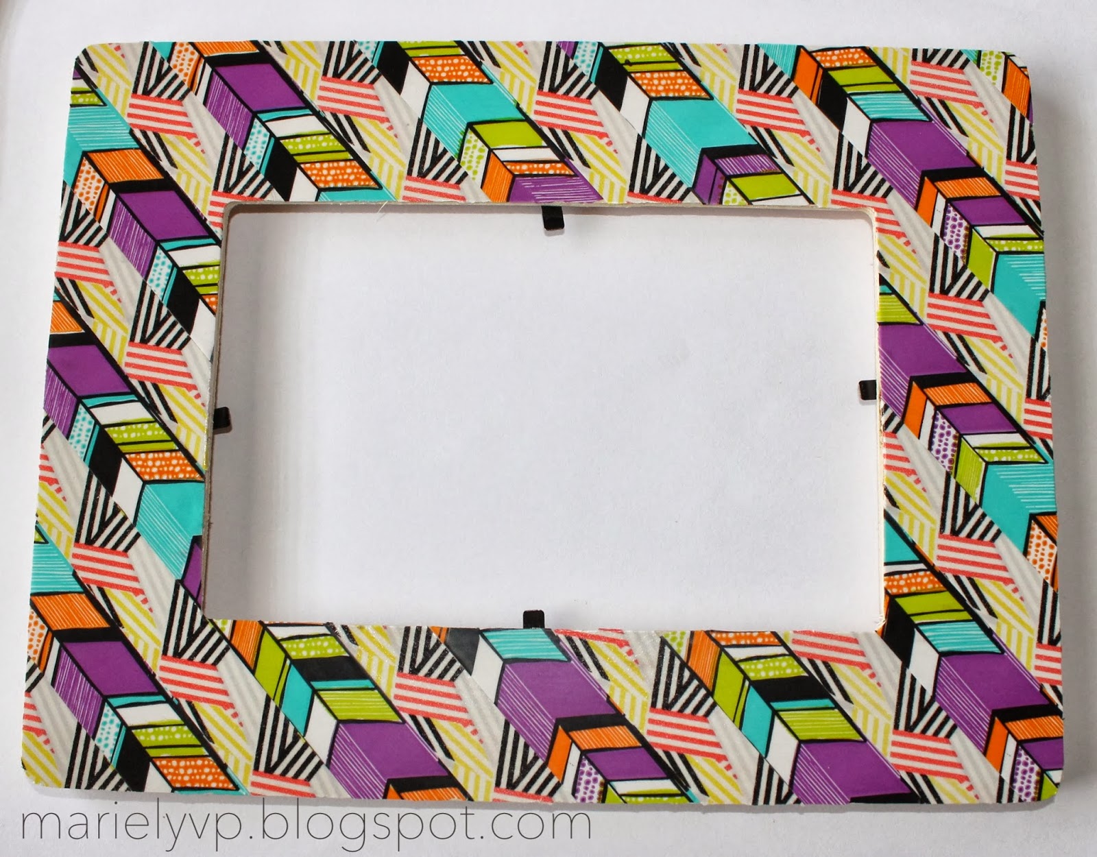 We Read! DIY Washi Tape Photo Frame