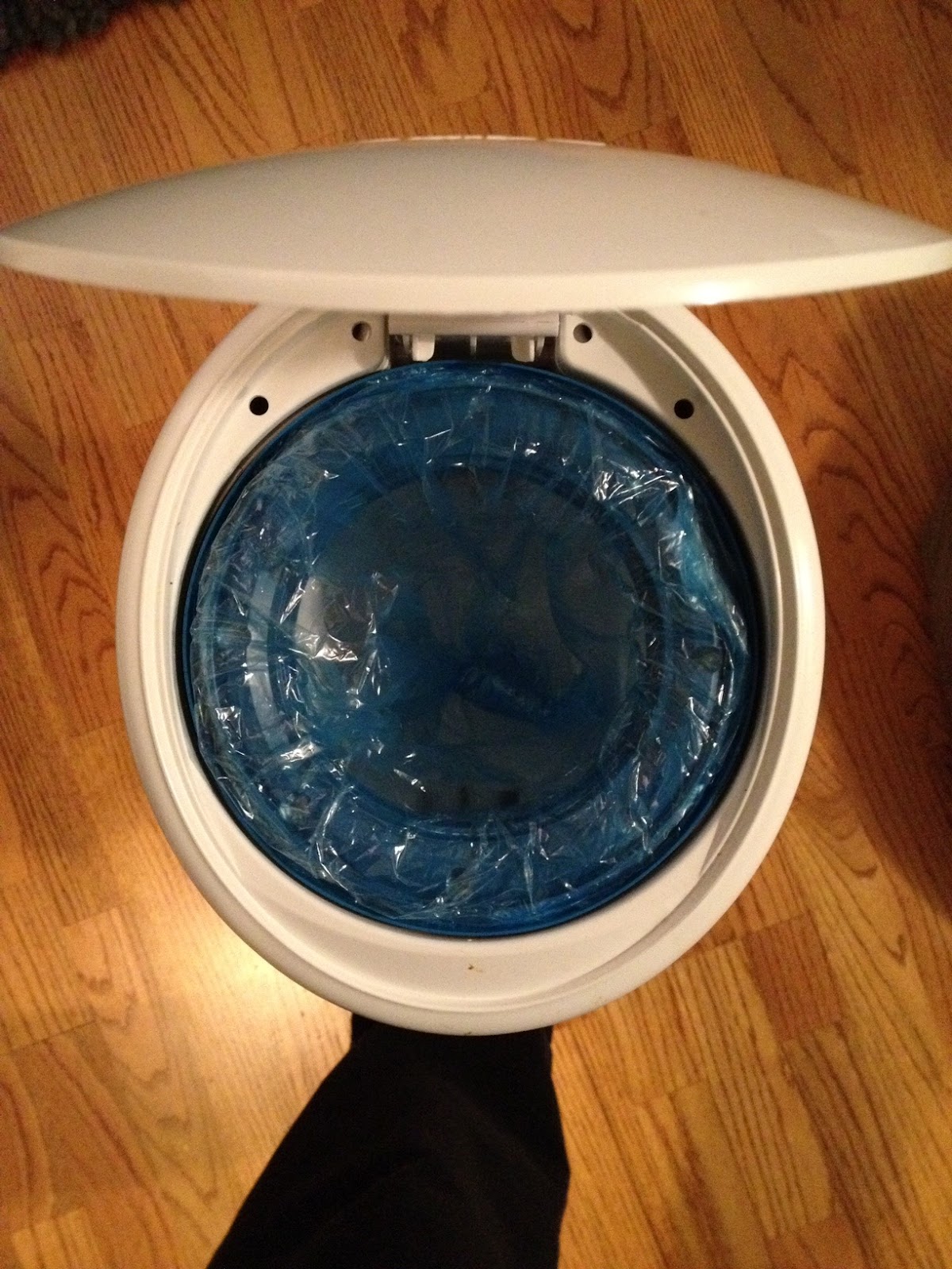 Baba G & Me Diaper Genie Elite Diaper Disposing System