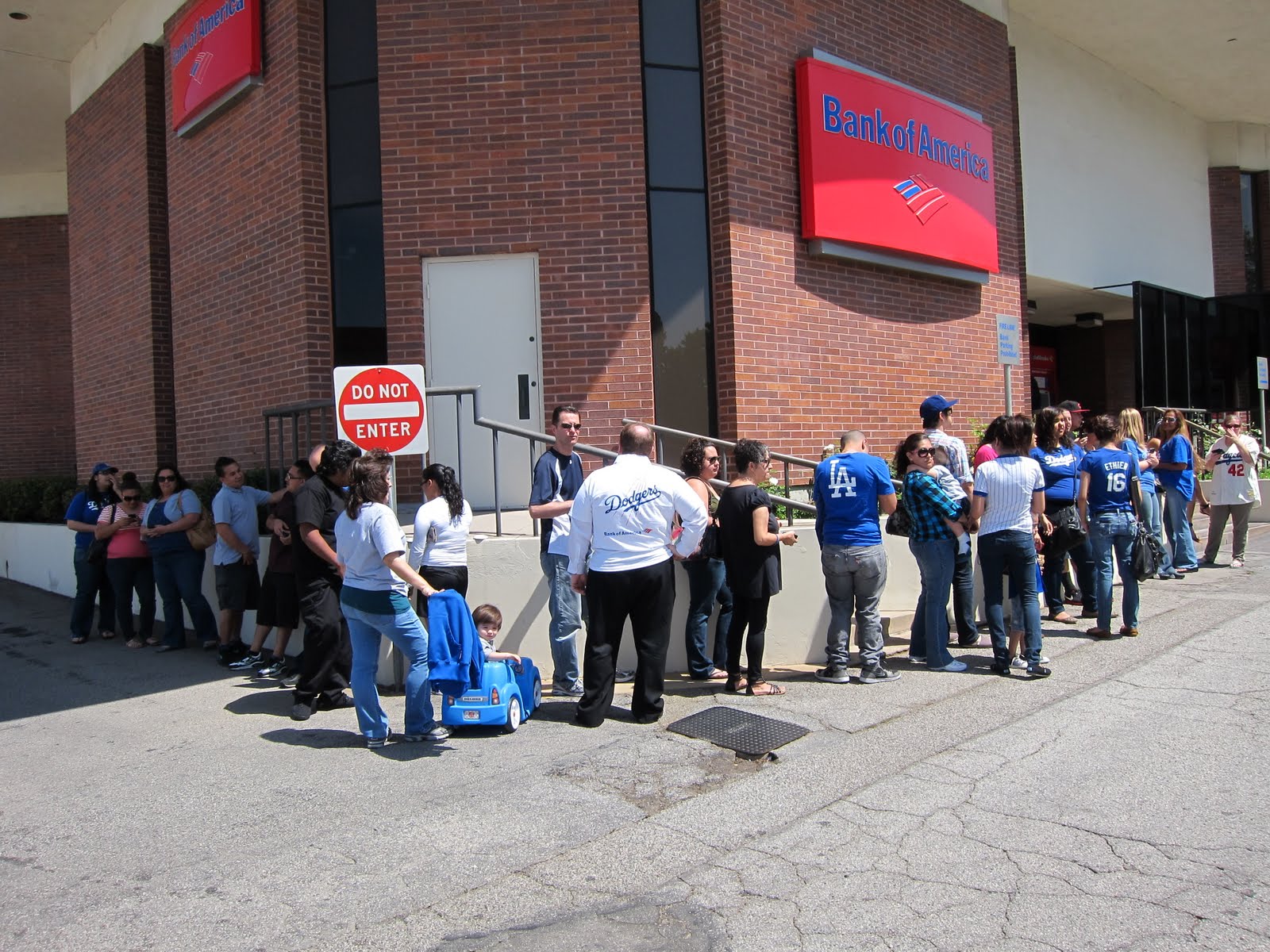 Sons of Steve Garvey Bank of America Presents BARRY SIMMONS...