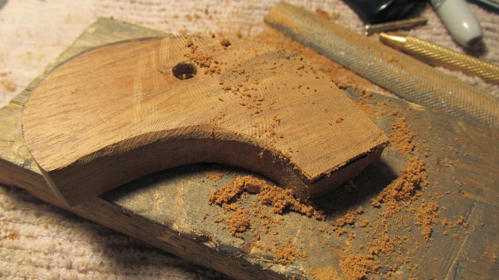 TINCANBANDIT's Gunsmithing Making a set of grips for a birds head Vaquero