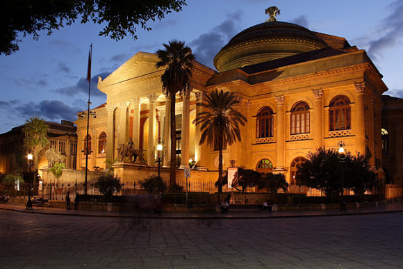 El Teatro Massimo de Palermo es el mayor de los teatros de ópera de Italia