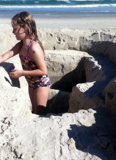 Building A Sand Fort image