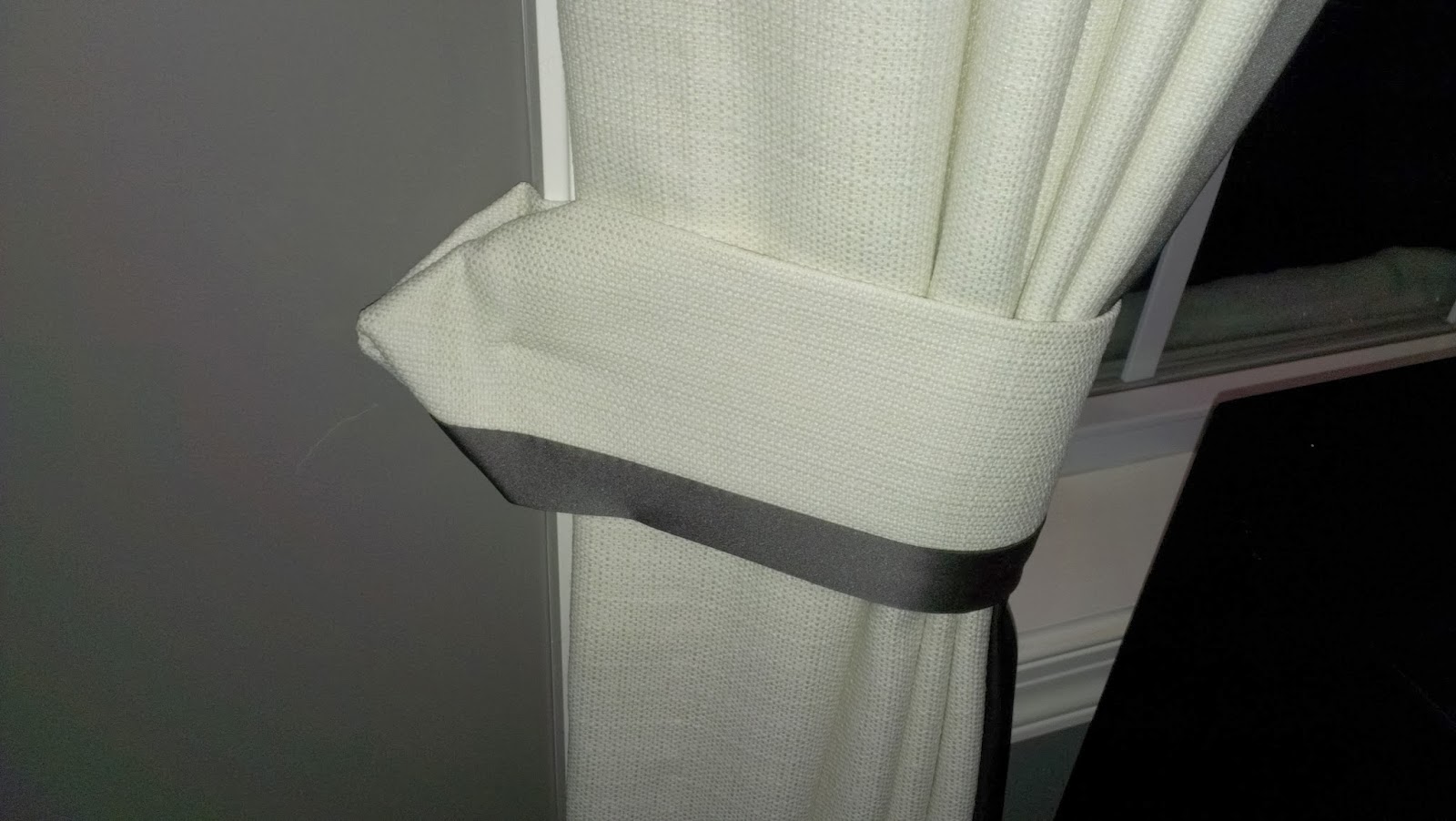 Our new home Fabric covered Cornice Board DIY