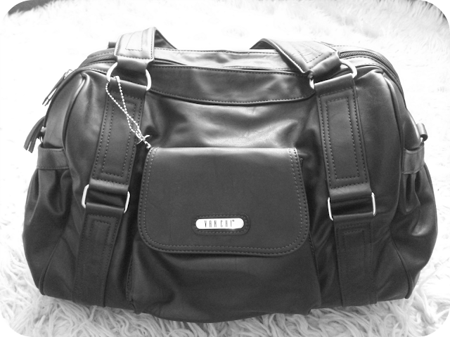 Vanchi bag, changing bag, pretty nappy bag, nappy bag that looks like handbag