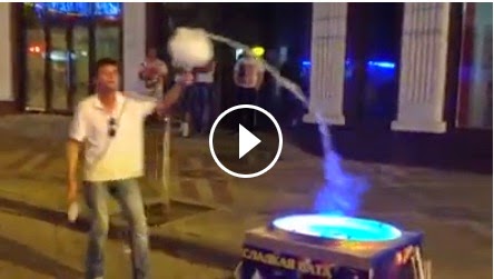 Amazing Street Cotton Candy Maker The Candy Floss Maker