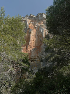 Cingle sota les antenes de la Mussara Cingle sota les antenes de la Mussara
