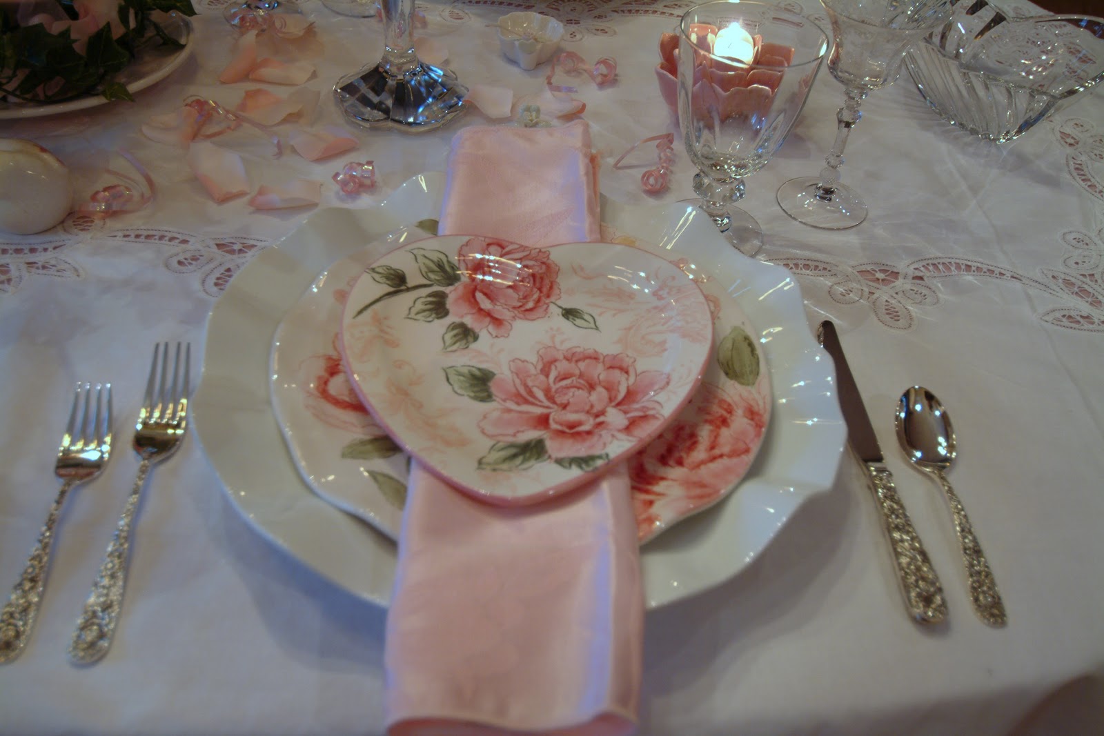 Maxcera Dinnerware & Maxcera Corp Poppy Splatter Jumbo Mug Fine China