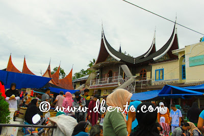 pasar nagari Maninjau