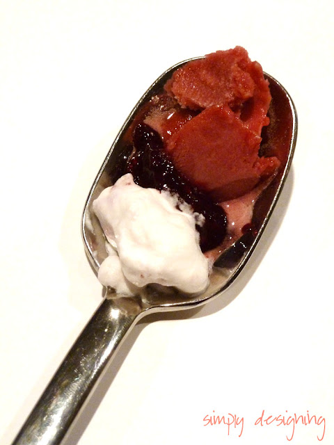 Bumbleberry Pie Sundae Bite - such a yummy summer fruity sundae treat!  #myplatinum #sponsored #fruit #icecream