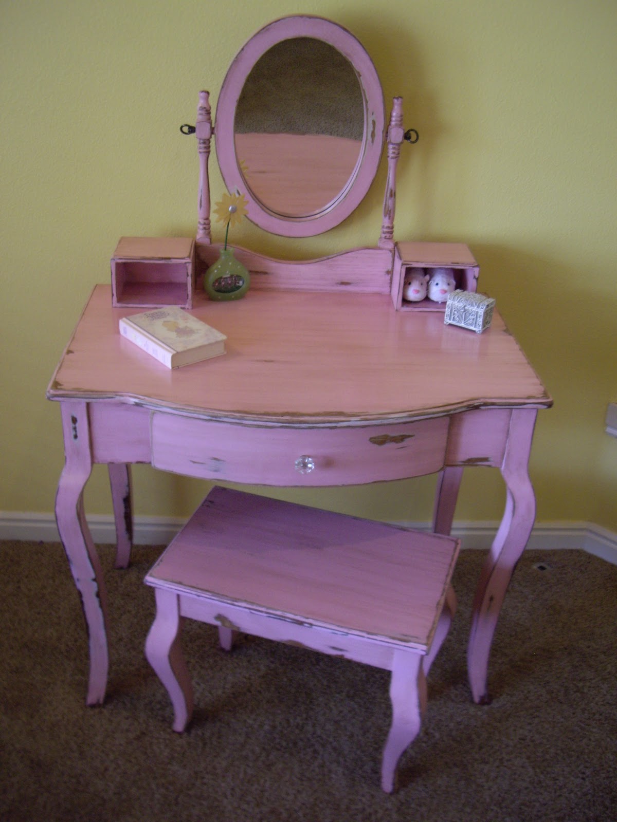 A Brush of Whimsy: Sweet Pink Vanity