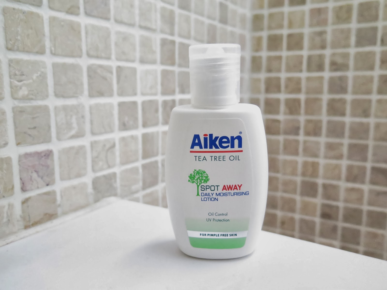 MACHER ONLINE REVIEW Aiken Tea Tree Oil Daily Moisturising Lotion