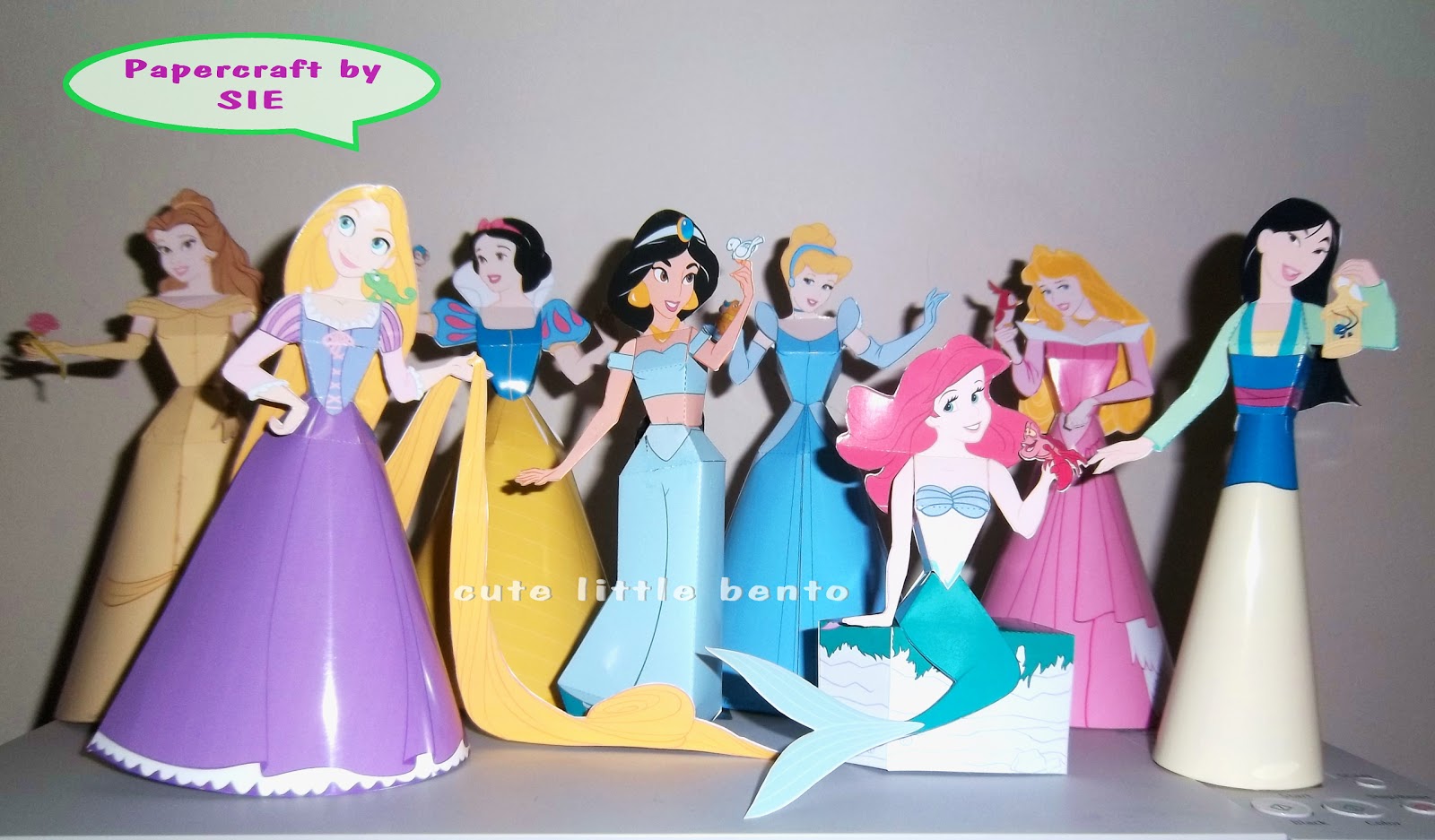 http://4.bp.blogspot.com/-o92yKC7sbzA/T_pmBVycrwI/AAAAAAAAAKU/Br4mwrfDufg/s1600/disney+papercraft.jpg