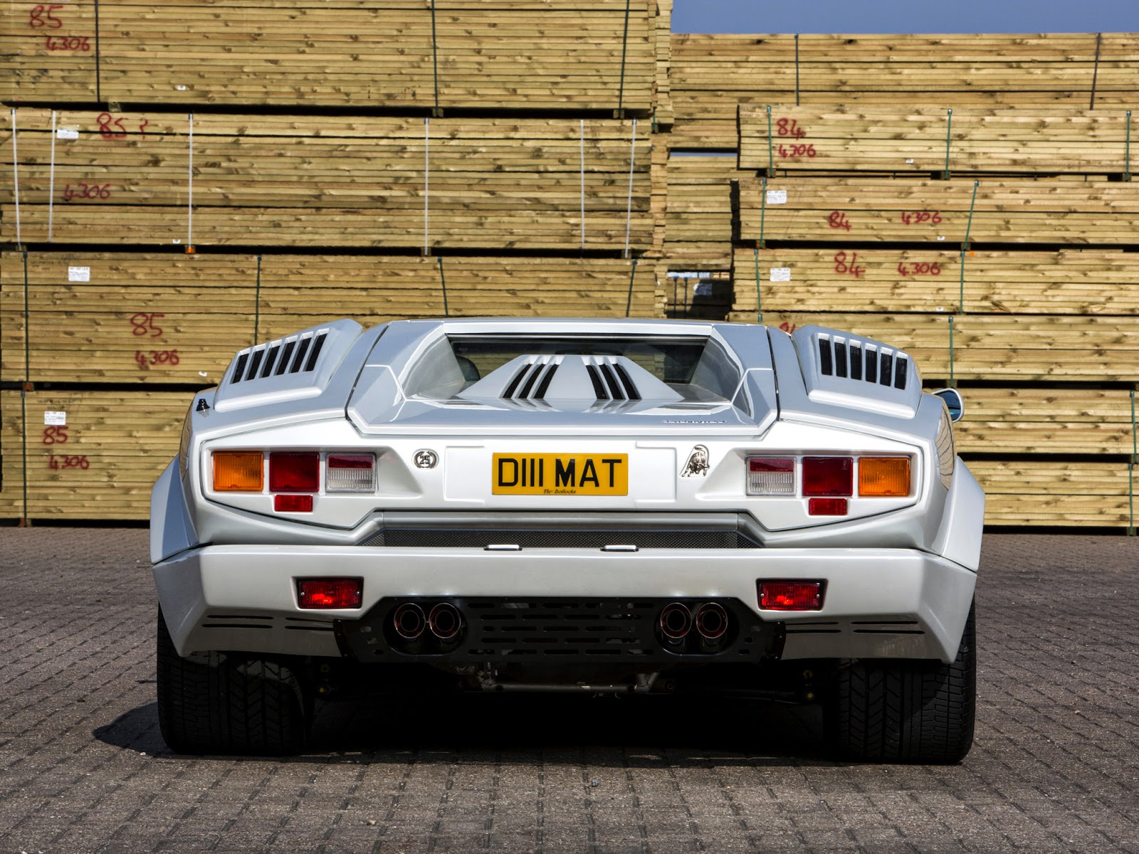 FAB WHEELS DIGEST (F.W.D.) 1988 Countach 25th Anniversary