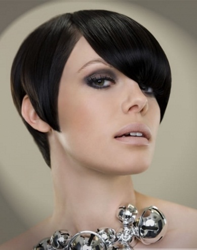 New Hairstyle 2014 Short Graphic Bob Hair Style 2014