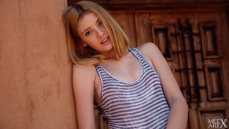 Фотосет очаровательной Mystery Lena Anderson
