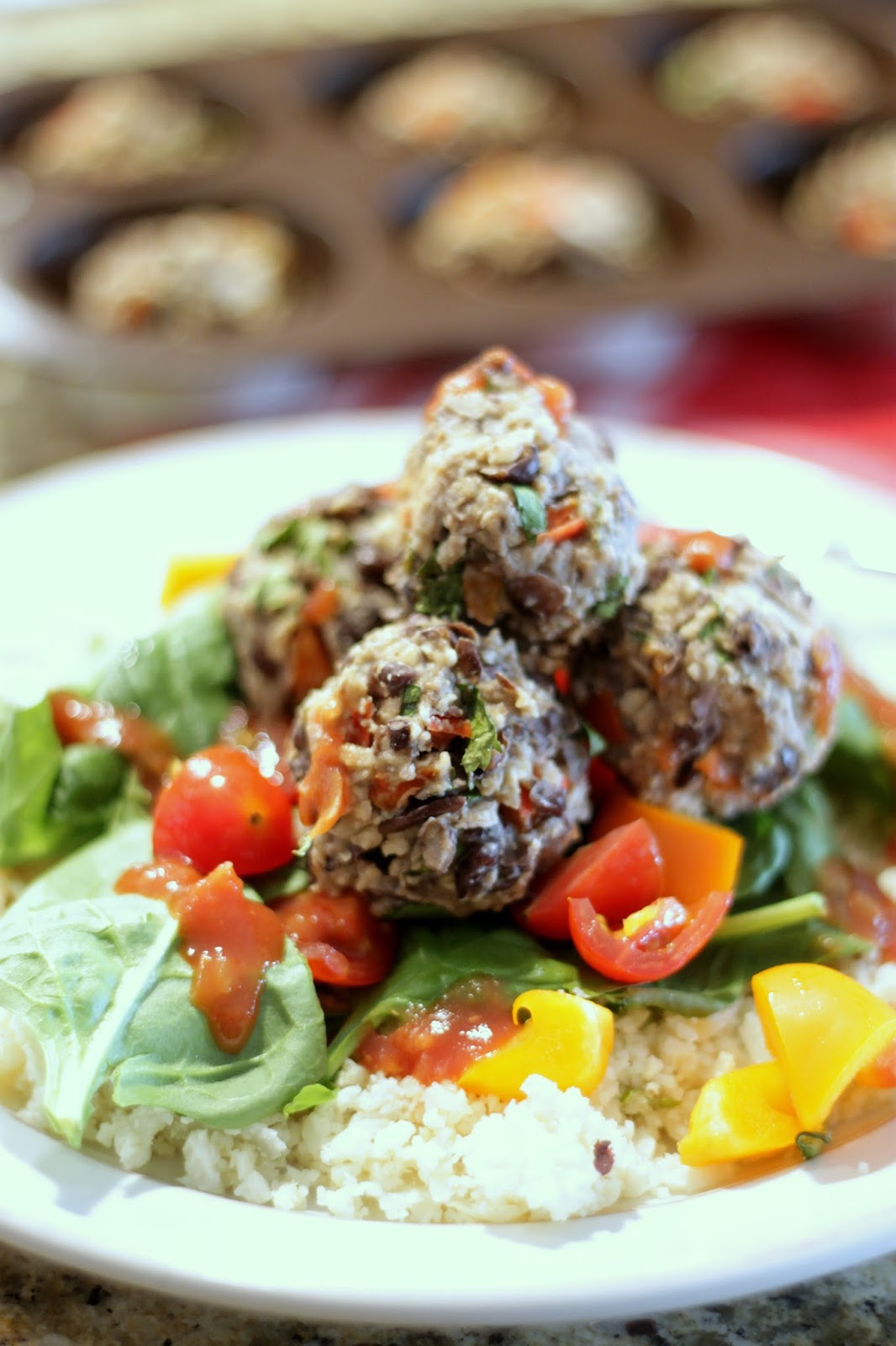 Brunch N' Cupcakes {Black Bean Meatball Bowls with Cauliflower Rice}