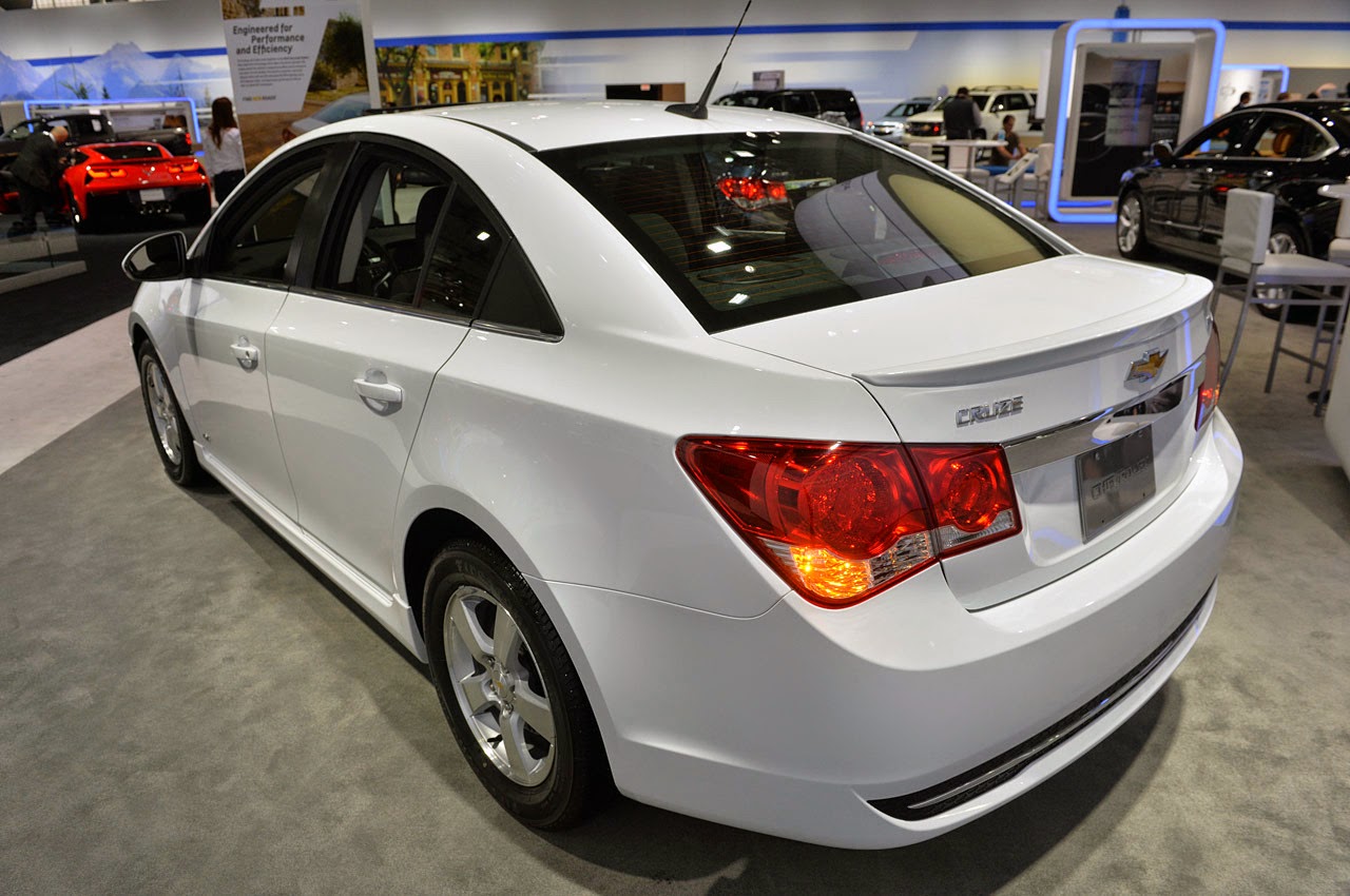 2015 Chevy Cruze LT picture wallpaper (1280 x 850 )