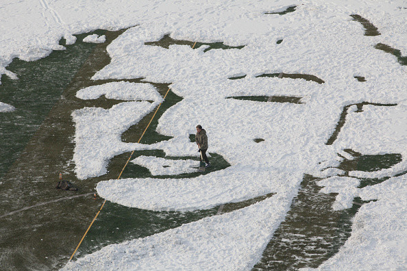 From the ground, it was hard to tell who it was. - What These People In China Made Out Of Snow Is Awesome From the ground, it was hard to tell who it was. - What These People In China Made Out Of Snow Is Awesome