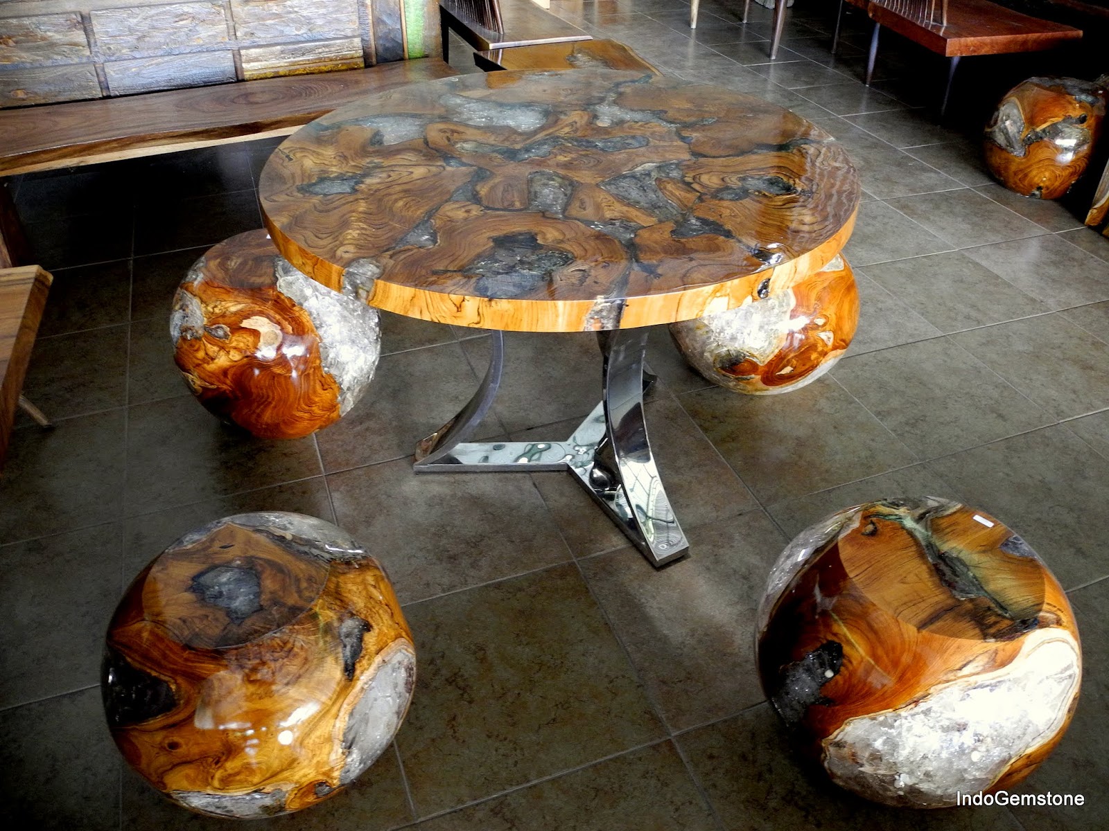 EPOXY+RESIN+RECLAIMED+TEAK+WOOD+COFFEE+TABLE.jpg (1600