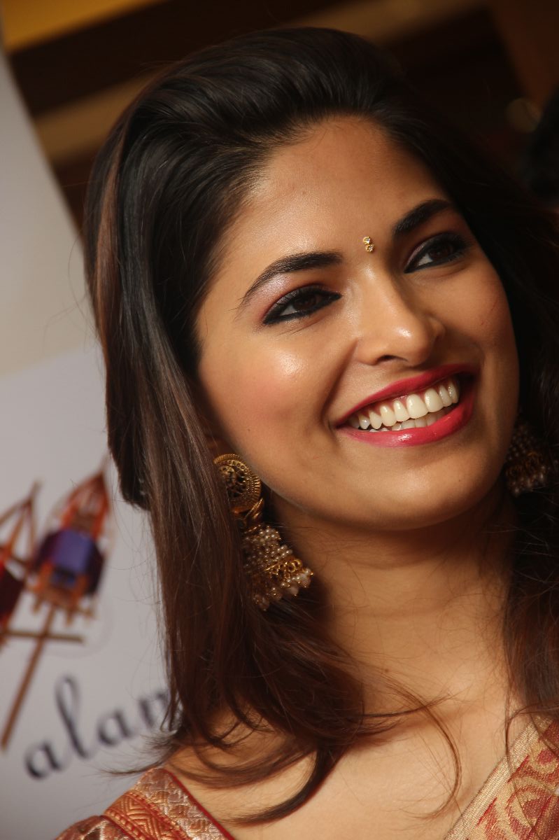 Parvathy Omanakuttan Inaugurates Sri Palam Pics Actress