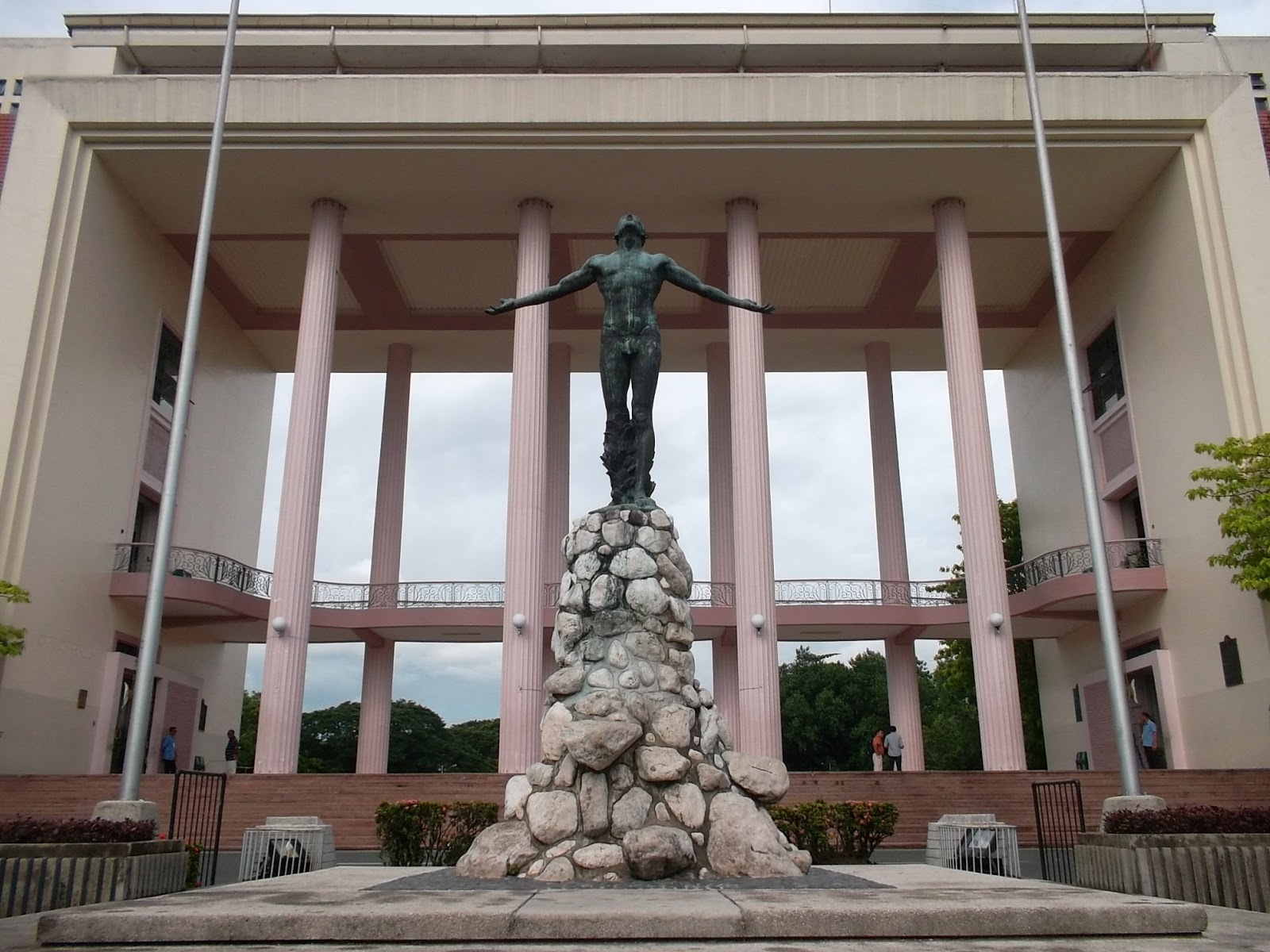 University Of The Philippines Up Oblation Quezon City vrogue.co