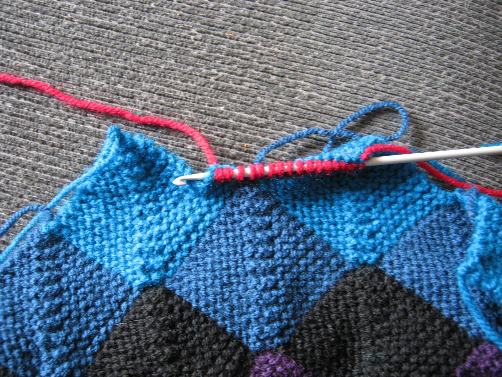 Sixties Spirit More mitred square knitting two throws