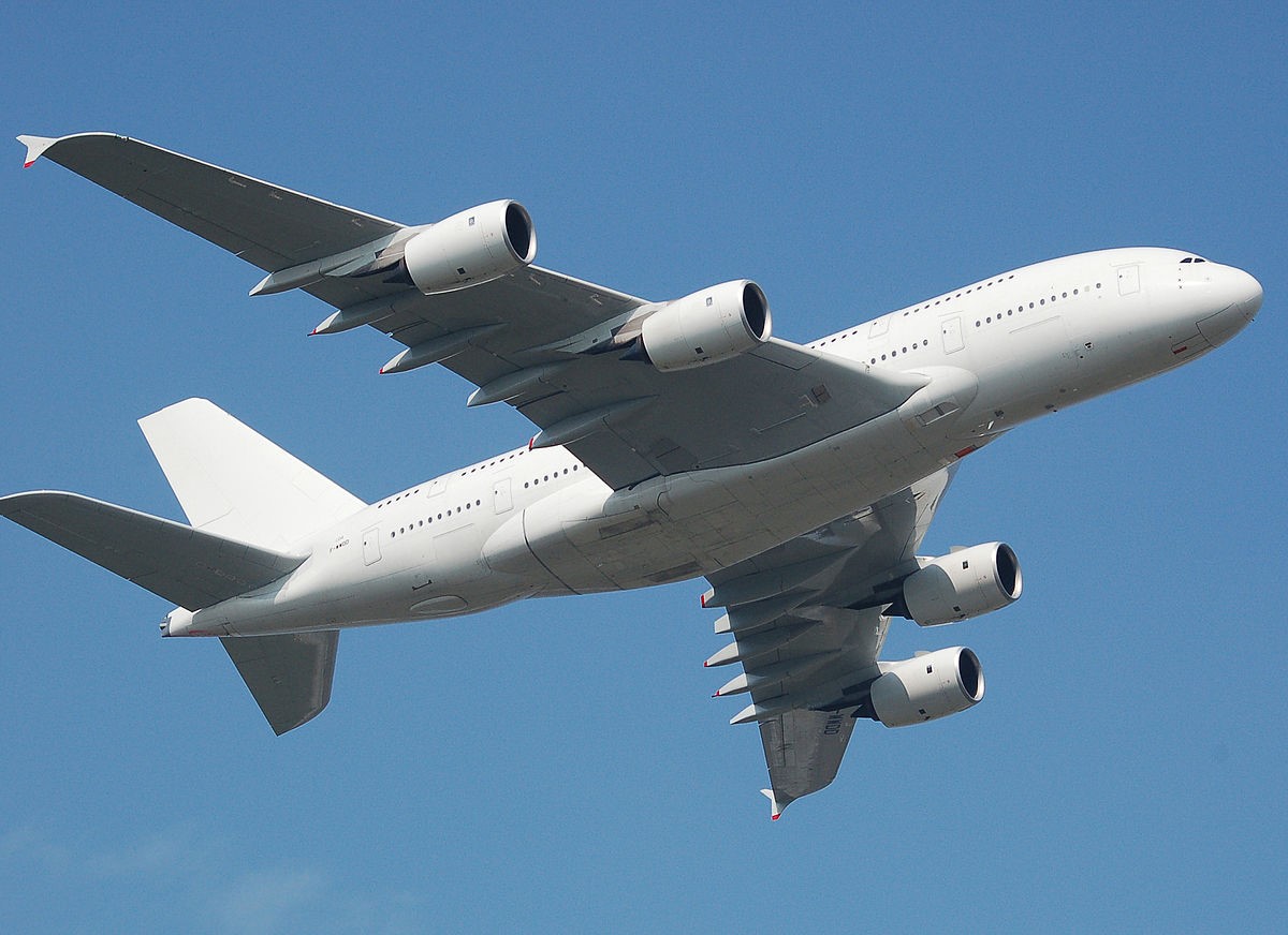 해체를 위해 흰색으로 도장한 A380