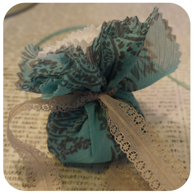 maria in the wood lavender bags tutorial