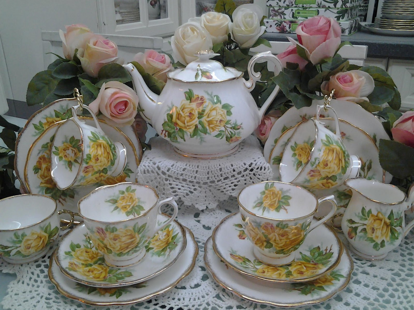 Lovely Treasures from English Garden Royal Albert Tea Rose