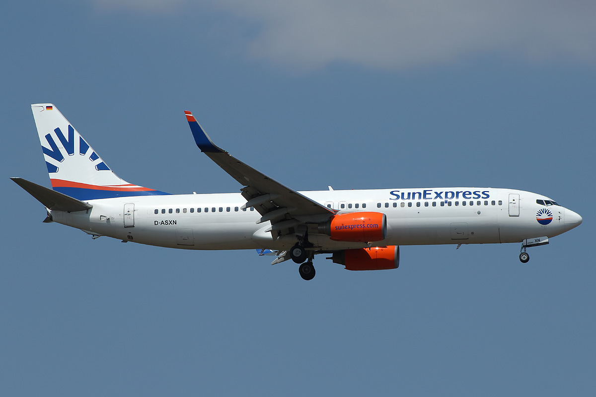 Eastwings: B-737-8EH * SunExpress Germany * D-ASXN