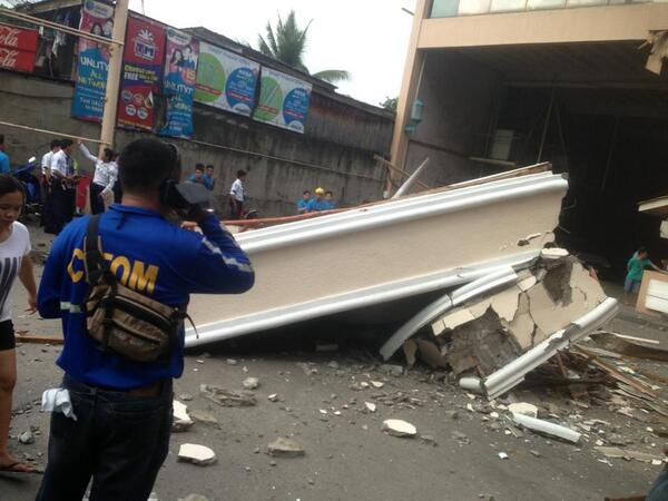 Un terremoto de 7,2 en Filipinas deja al menos 87 muertos y 167 heridos Terremoto+de+7.2+richter+sacude+Filipinas
