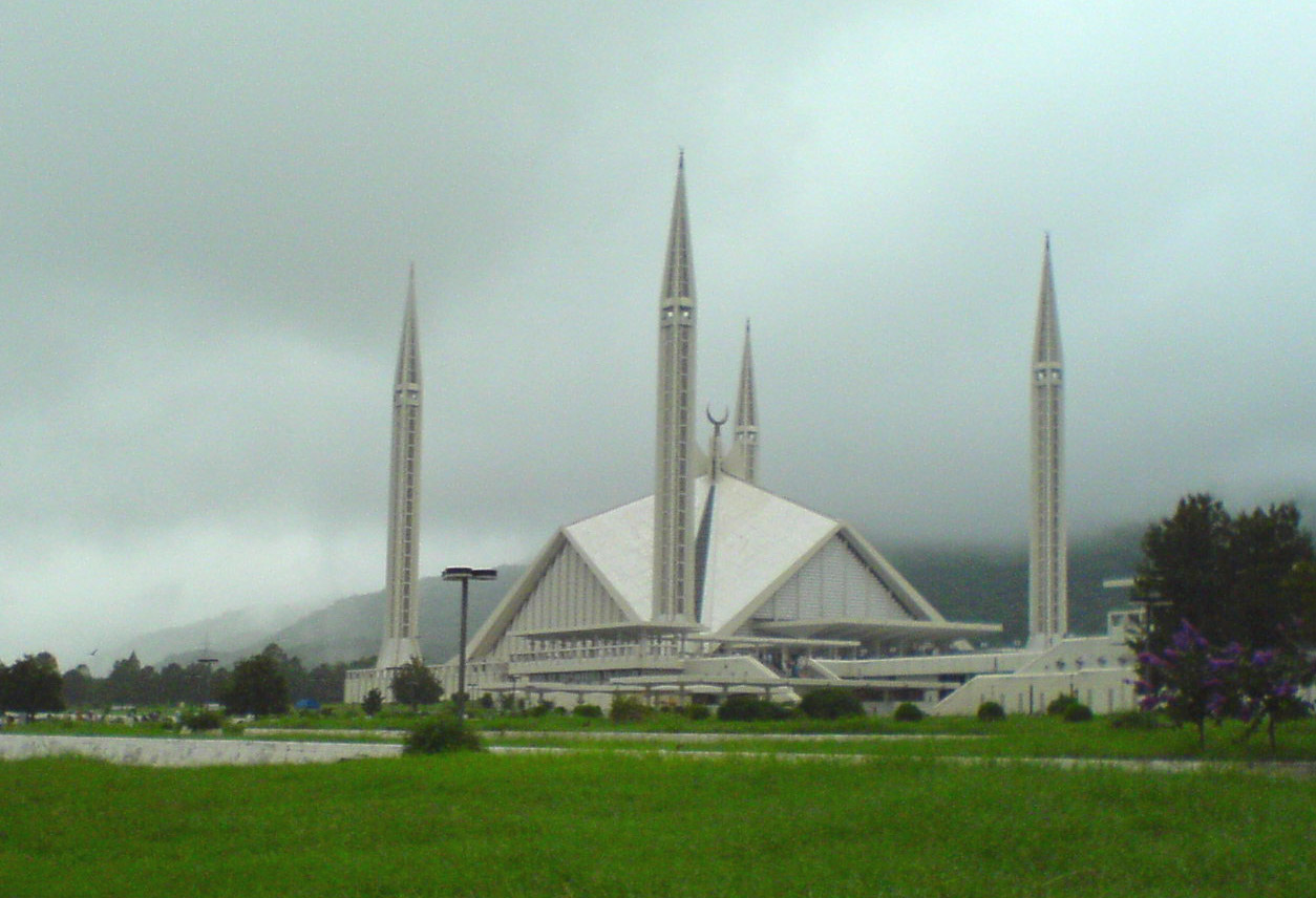 http://4.bp.blogspot.com/-oIwOAEjJeGA/T-8Ztakj6UI/AAAAAAAAA_o/2YllibO3qLI/s1600/Masjid+faisal.jpg