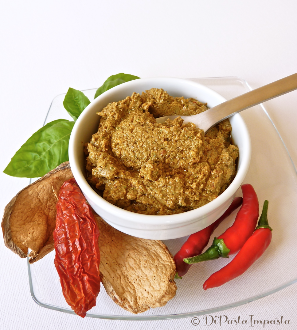 Di pasta impasta © Pesto di funghi porcini secchi