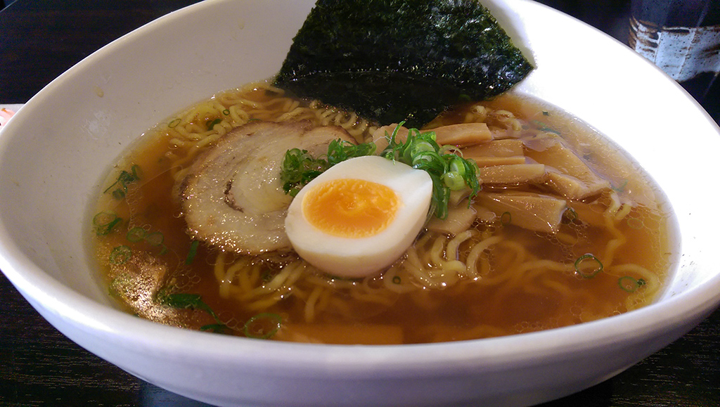 Purple bowl Shizuku Ramen and Craft Beer review