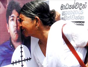 The very same murderers of Ekneligoda .... admit murder of Sampath Lakmal! The very same murderers of Ekneligoda .... admit murder of Sampath Lakmal!