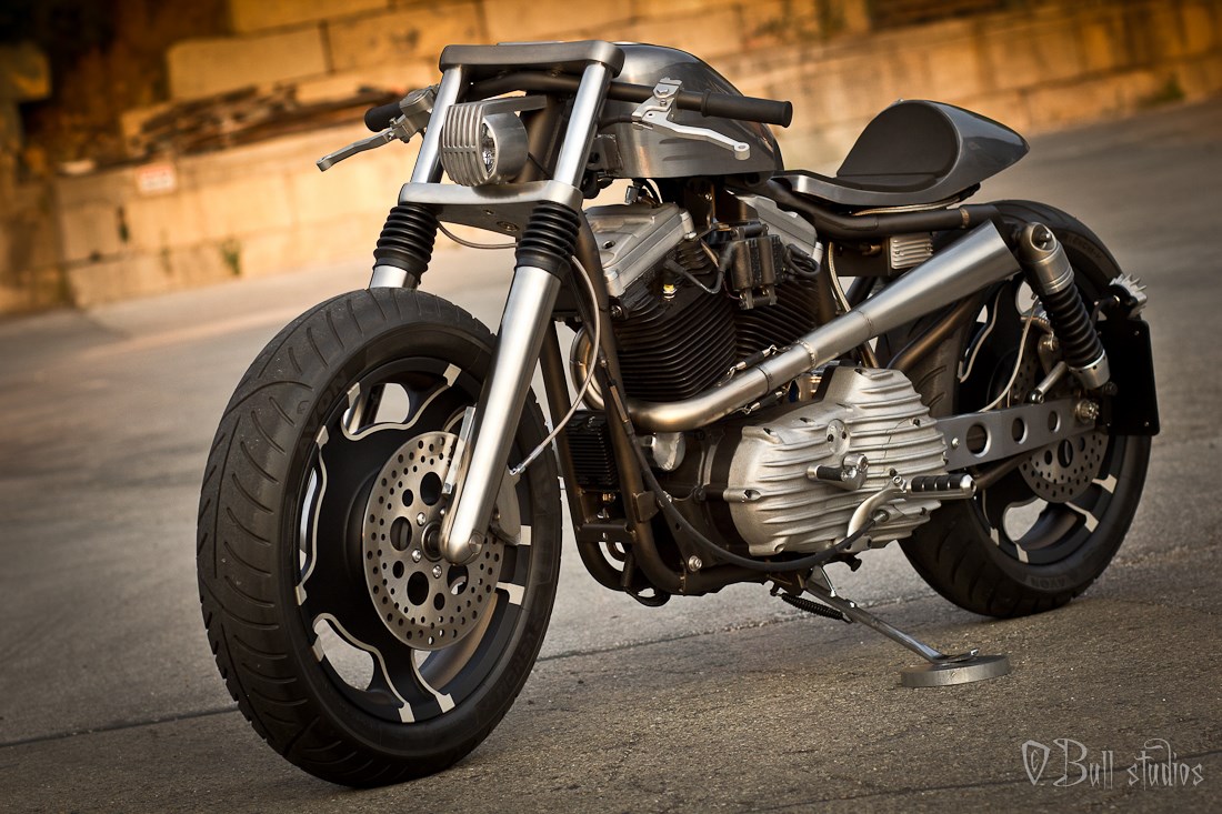harley-davidson_cafe_racer_2.jpg