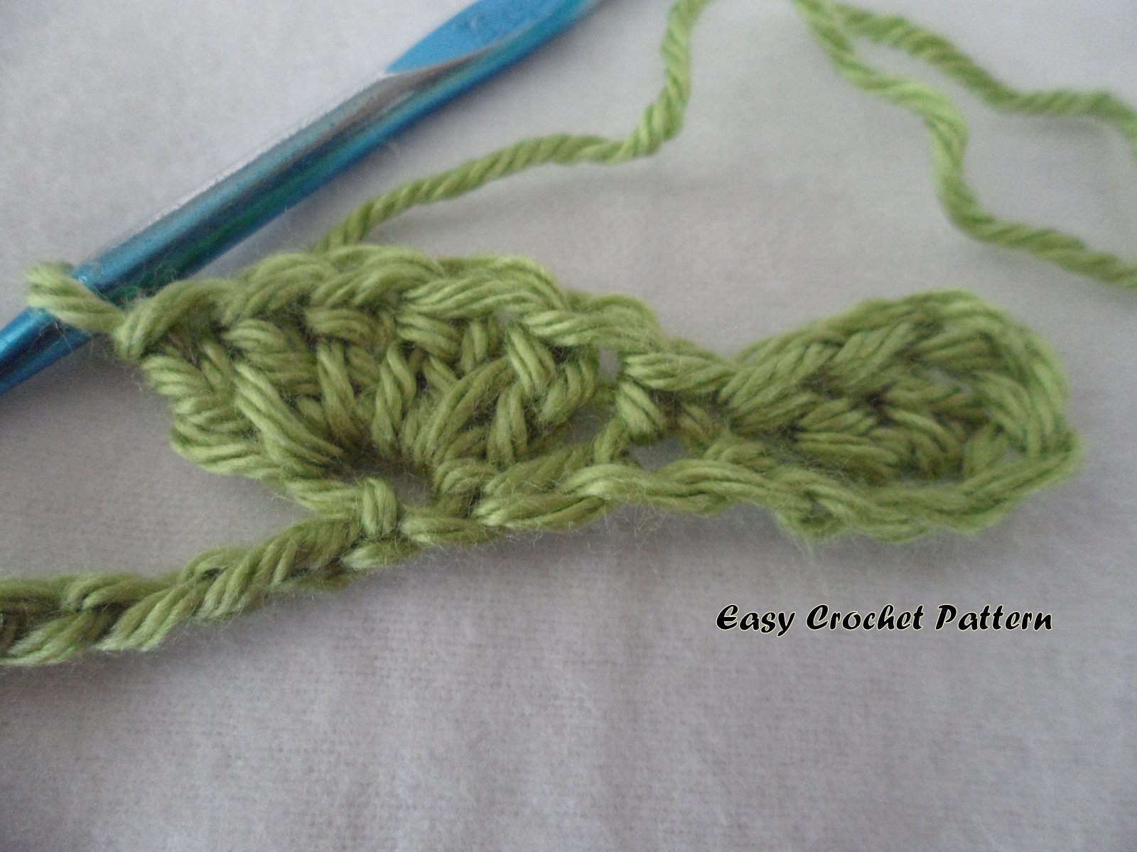 Easy Crochet Pattern: Crochet Shell Afghan Tutorial