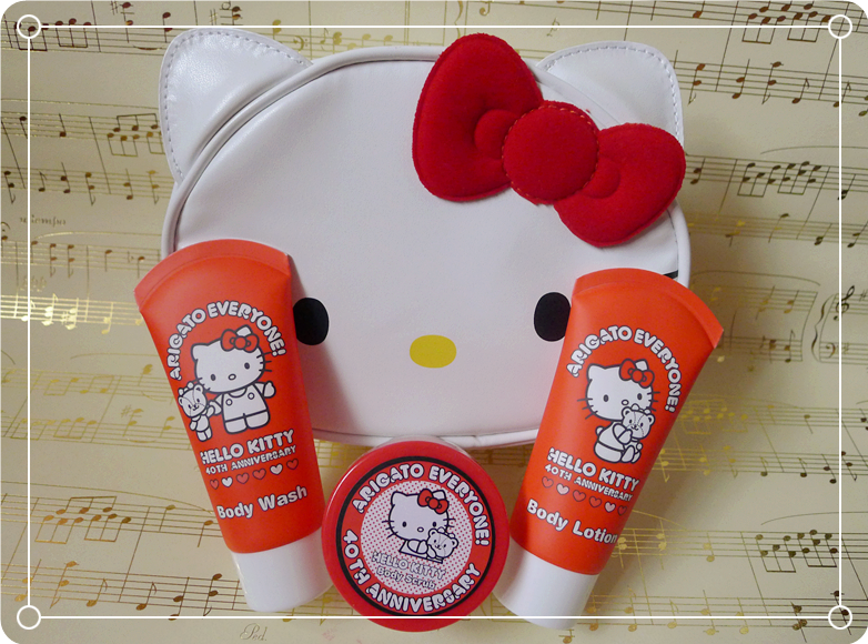Hello Kitty 40th Anniversary Vanity Bag & Cosmetic Bag Hello Kitty 40th Anniversary Vanity Bag & Cosmetic Bag