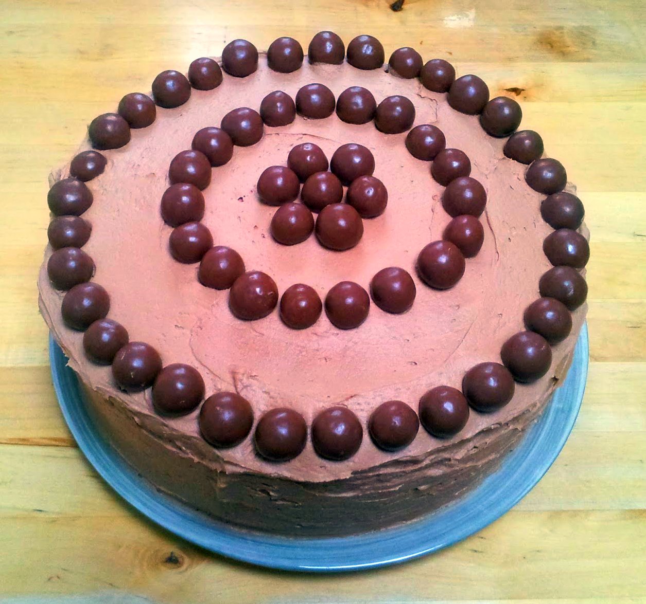 Charlie makes cakes Chocolate malted milk Malteser cake