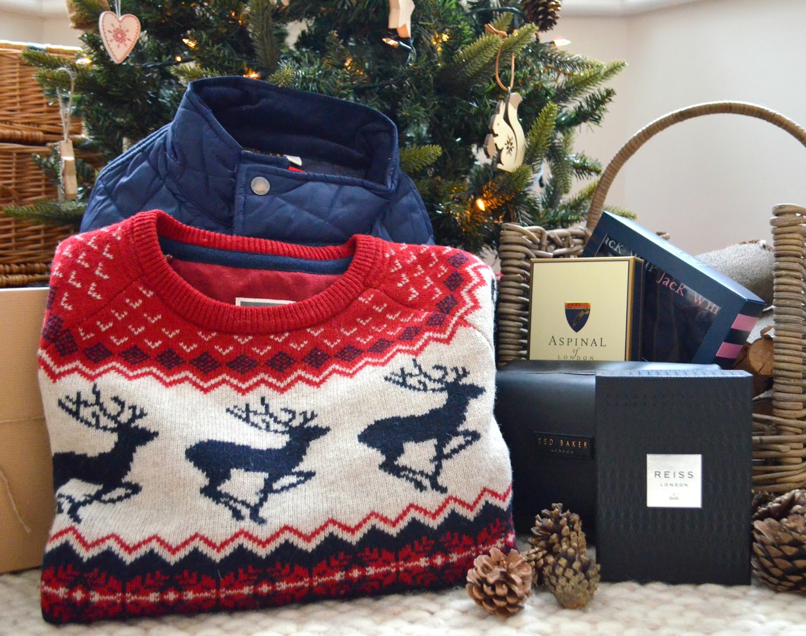 Christmas gifts goody bag umeandthekids awesome Christmas Gift Guide: For Him | Blog Me Beautiful