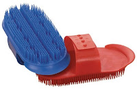 horse grooming: curry combs